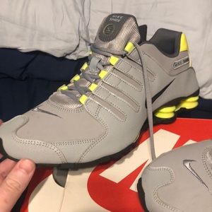 11.5 men’s shox like new